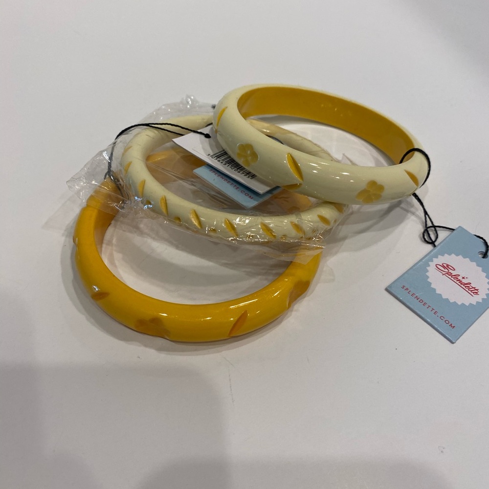 DONATED Splendette DUCHESS SIZE Bangles, set of three, larger DUTCHESS Size NWT